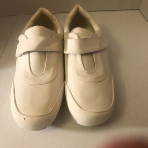 Comfort Well Womens White Sz 8.5 w